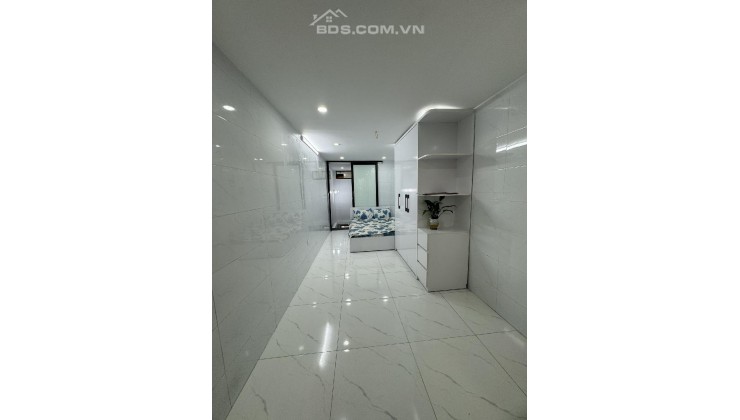 Bán nhà phố 8/3, 2 Tầng. Cách ô tô tránh 10m. Ngõ rộng 4m, DT: 22m2, giá 1,75tỷ  (có TL